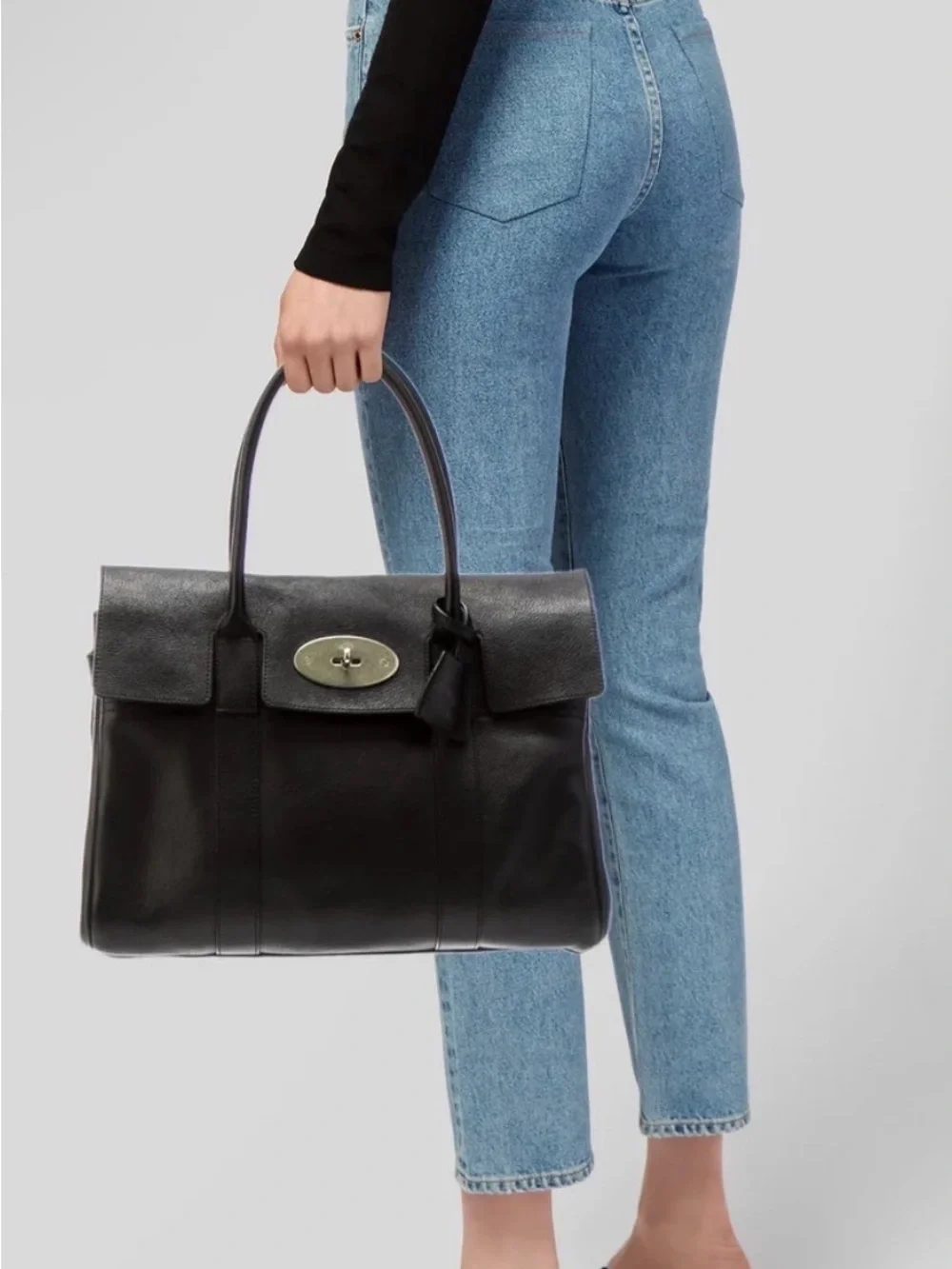 Mulberry Black Leather Satchel with Gold Turn-Lock - Picture 2 of 5
